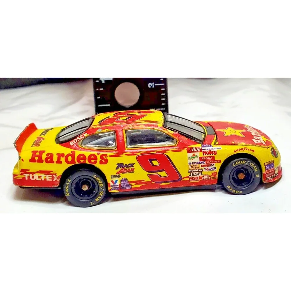 1999 Jeff Burton #9 Hardee’s Racing 1:64 Diecast Car – Loose –NASCAR Collectible